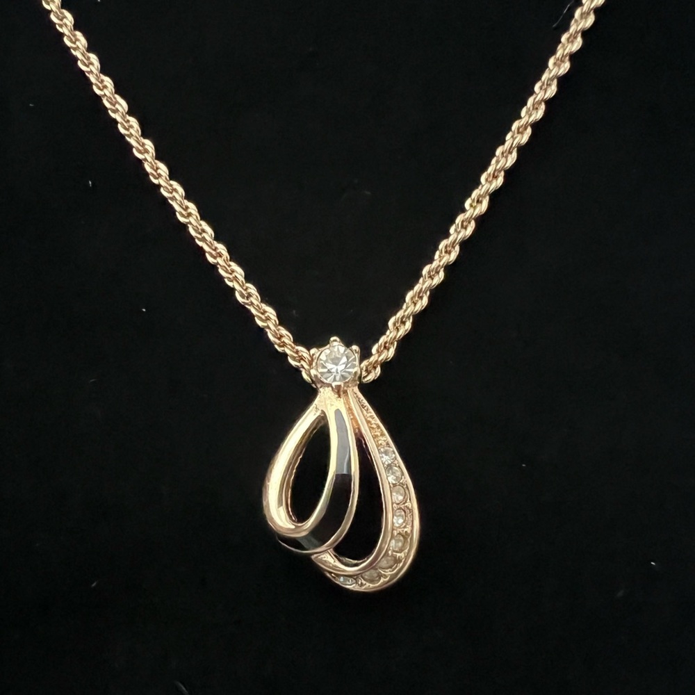 Auth DIOR Vintage Gold Chain and Pendant Necklace